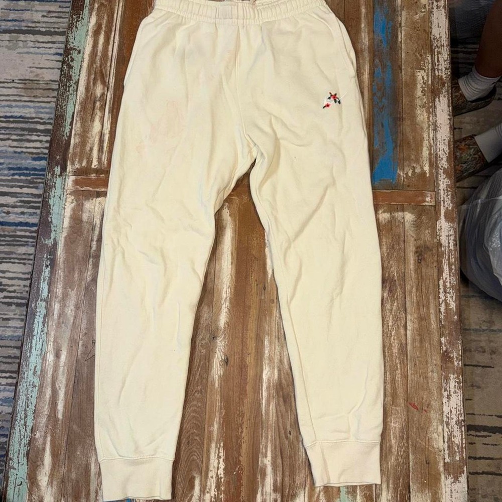 Nike Womens Floral Embroidered Swoosh Sweatpants Cream White Size Small Stained